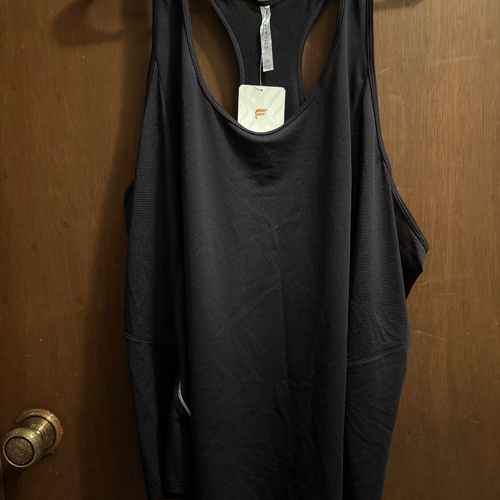 Fitness tank